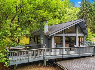 266 Chestnut Walk Dr, Waynesville, NC 28786
