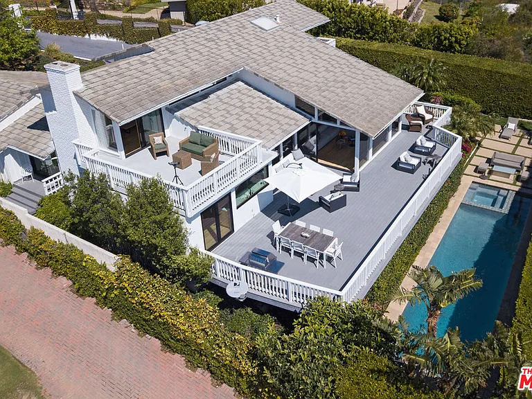 23901 Malibu Knolls Rd — Photo 3