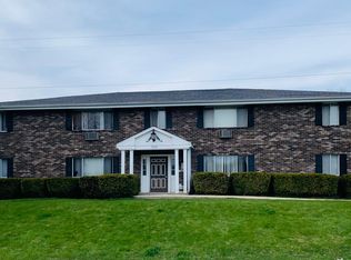 4400 Kennedy Dr #201, Racine, WI 53404