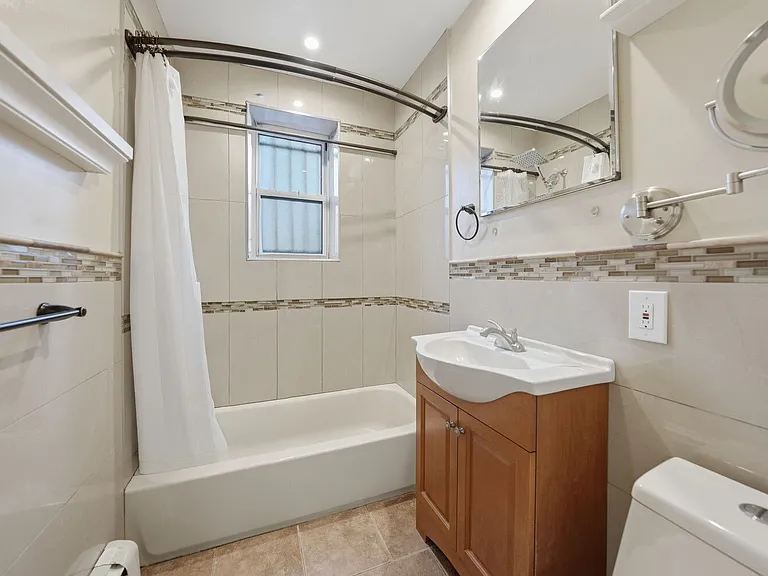 2267 Pacific St #1 — Photo 8