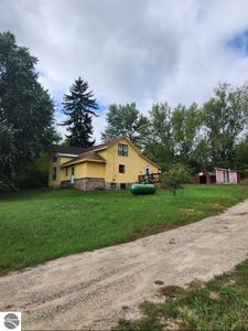 2768 S Center Hwy, Suttons Bay, MI, 49682