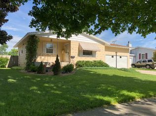 111 S Crestwood Dr, Billings, MT 59102