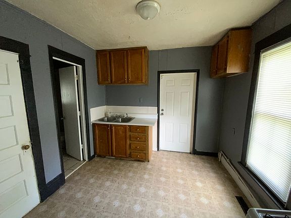 4th image of 1615 S 6th St