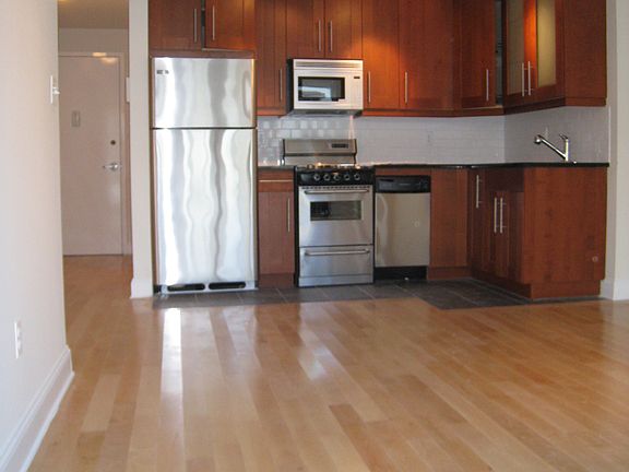 2nd image of 362 W 53rd St APT 3F