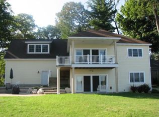 17413 Lake Beach Dr, Spring Lake, MI 49456