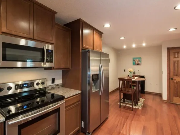 4753 Cedar Lake Rd, Saint Louis Park, MN 55416