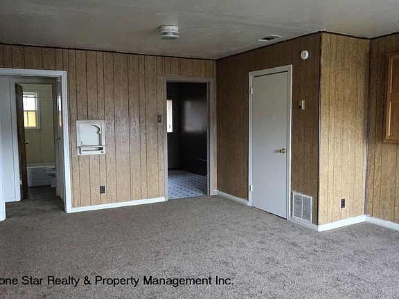 3rd image of 1708 Stewart St