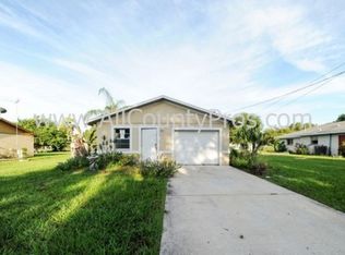 2715 3rd Ave E, Palmetto, FL 34221