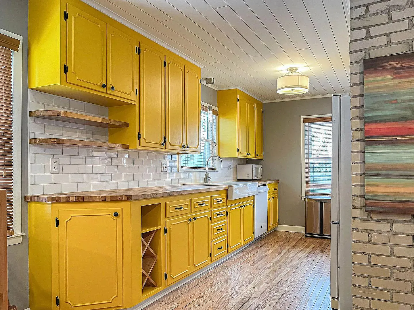 3 bed, 1800 sqft, $3,050 — Photo 2