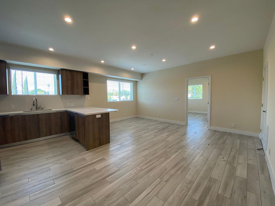 1st image of 3040 Atwater Ave #2