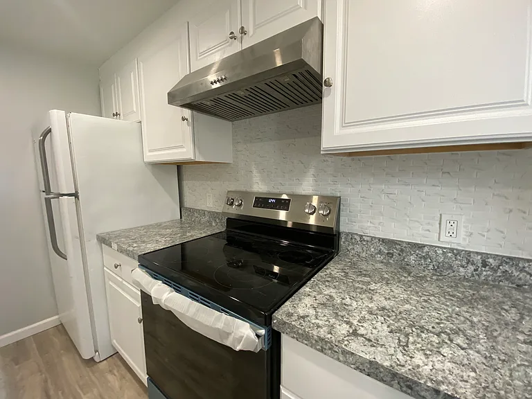 174 Lucille St #3 — Photo 10