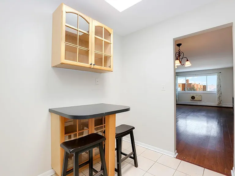 1234 Elmwood Ave #4F — Photo 16