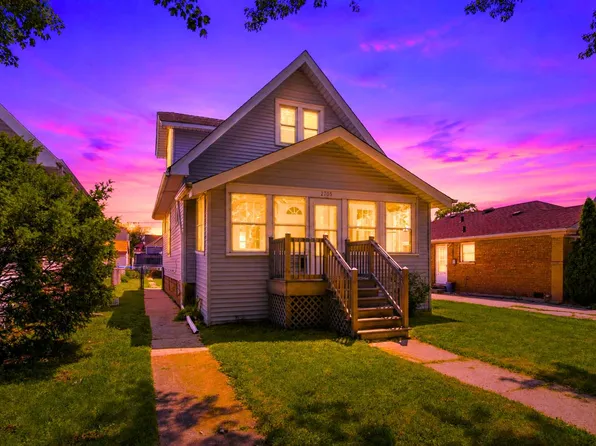 2705 Grunewald St, Blue Island, IL 60406