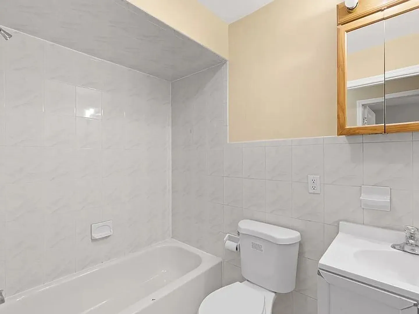 Available now in Woodlawn Ave — Photo 1