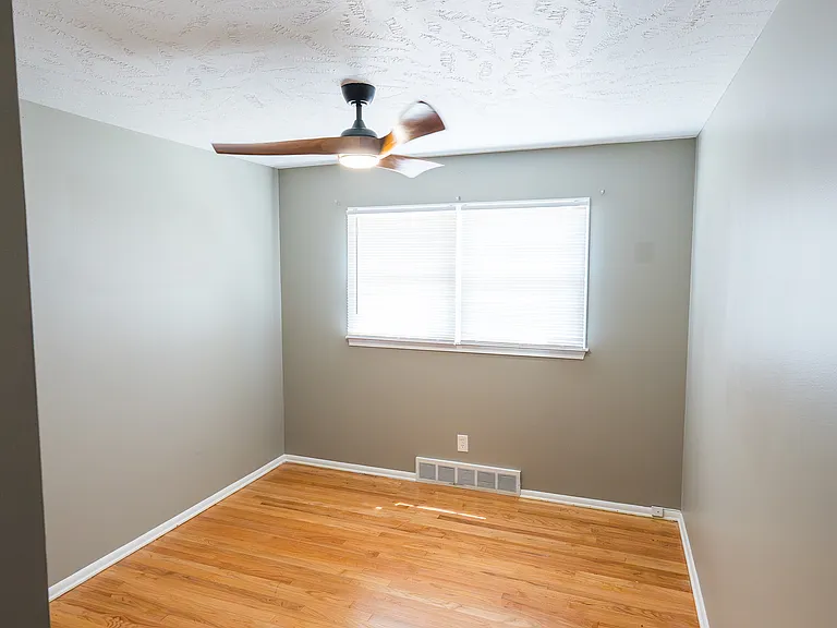 Second Bedroom (upstairs)
