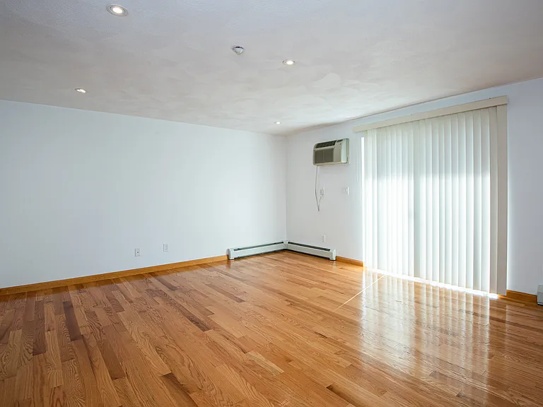 220 High St #3 — Photo 6