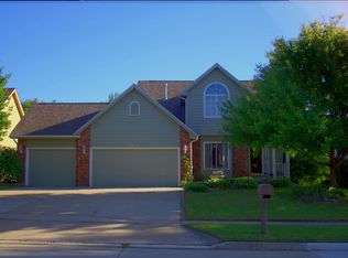 5624 Northglenn Dr, Johnston, IA 50131