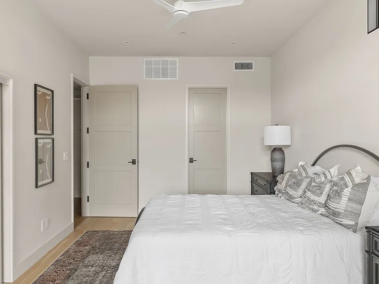 1325 N Dewey Ave #1325 — Photo 5