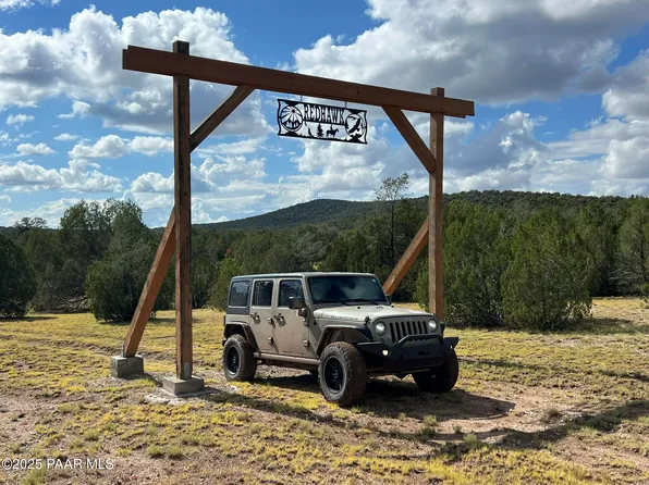 226 N Lakota Way, Seligman, AZ 86337