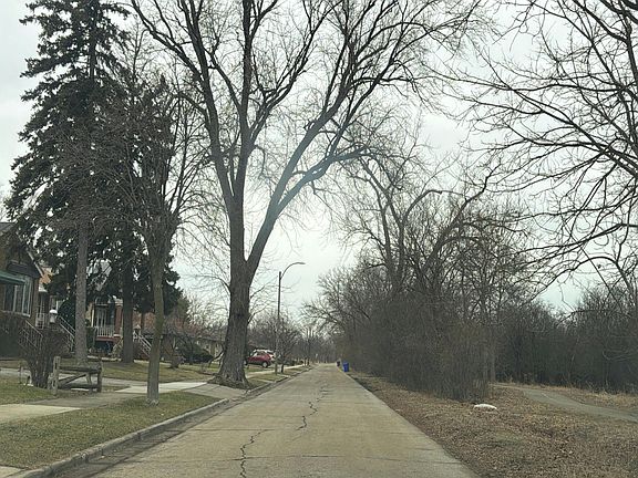 4th image of 4322 Oak Ave