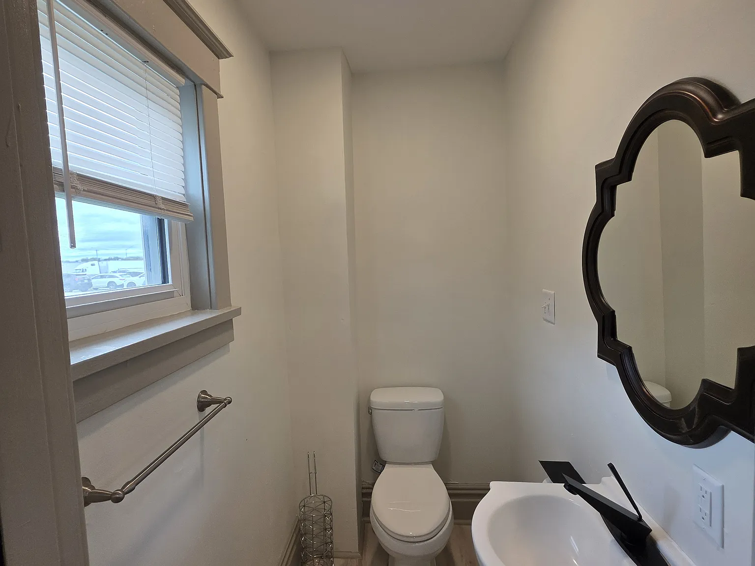 3 bed, 1.5 bath, 1100 sqft, $1,795 — Photo 4