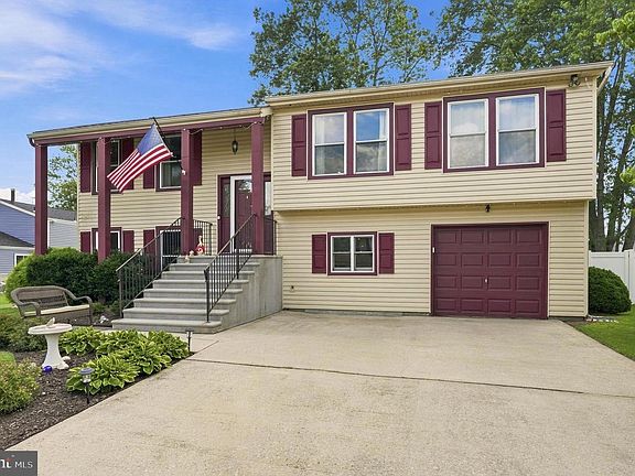 2nd image of 405 Jennifer Ln