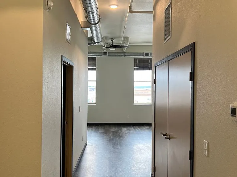 843 Washington Ave — Photo 14