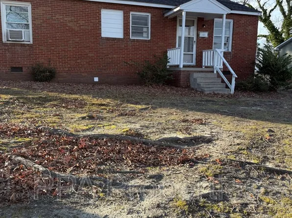 221 Willow Ave, Burlington, NC 27217
