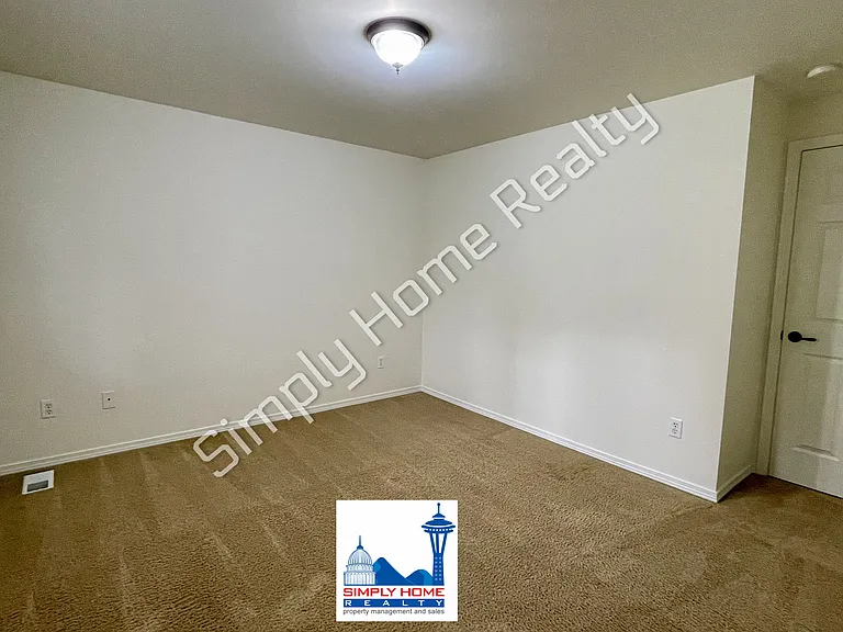 6546 36th Ln SE — Photo 16