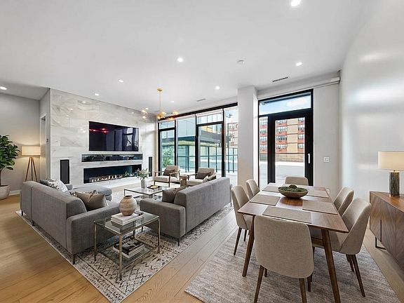 5th image of 6 N Bishop St #206