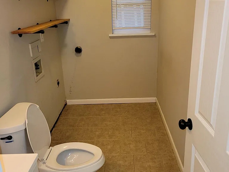 1636 Campfire Dr — Photo 33