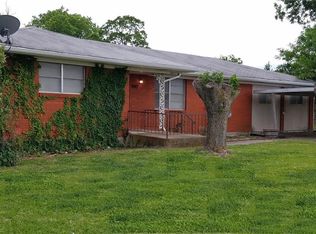 907 E Main St, Troy, TX 76579