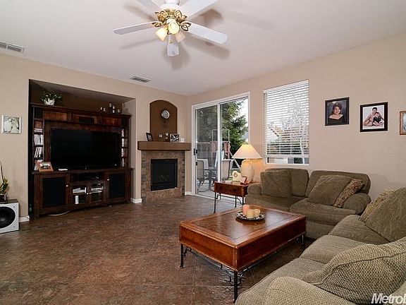 2nd image of 1623 Fillmore Pl