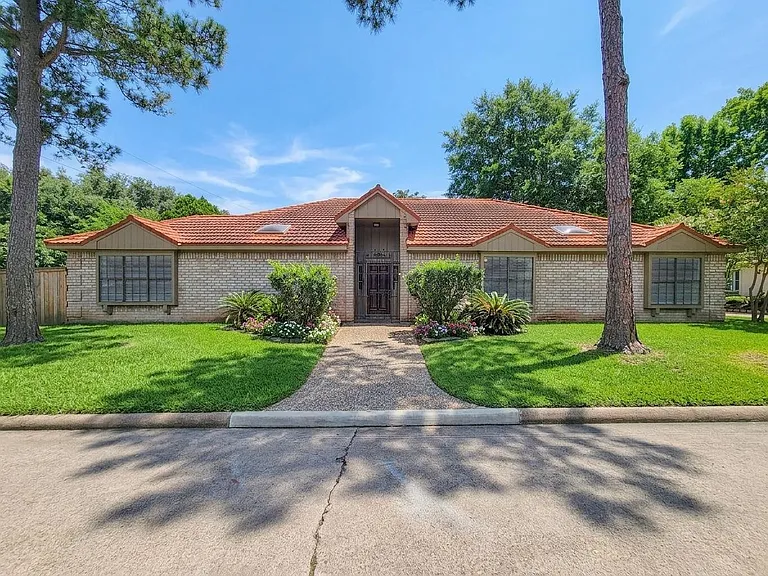 12800 Briar Forest Dr #53 — Photo 42