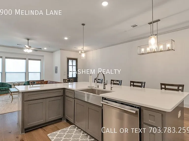 1900 Melinda Ln — Photo 7