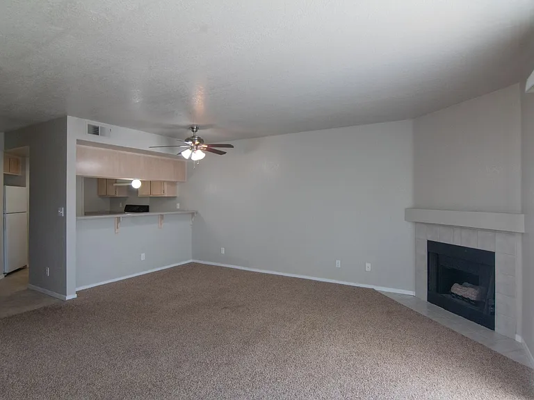 1134 Weatherby Ct — Photo 4