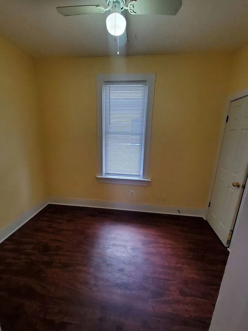 3 Bedroom Single Family — Photo 3