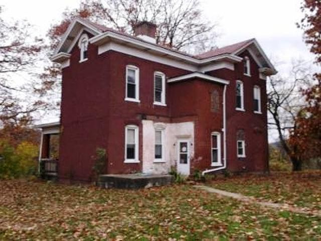 2nd image of 504 Monongahela Ave