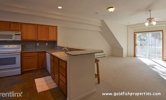 905 Southwood_02