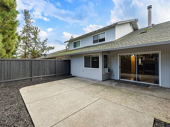 2nd image of 7064 Avenida Cala Way
