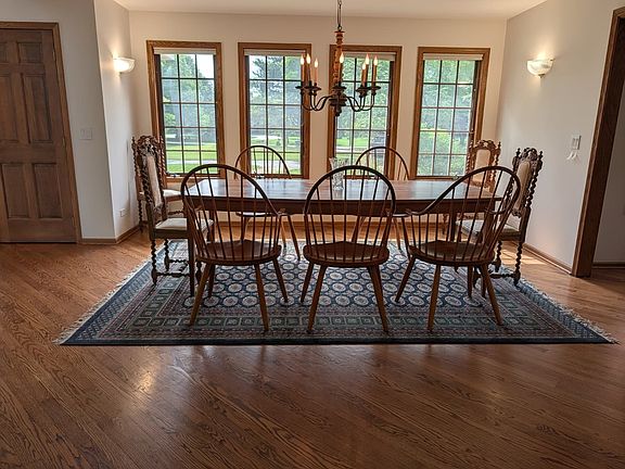 3rd image of 3 Hickory Ln