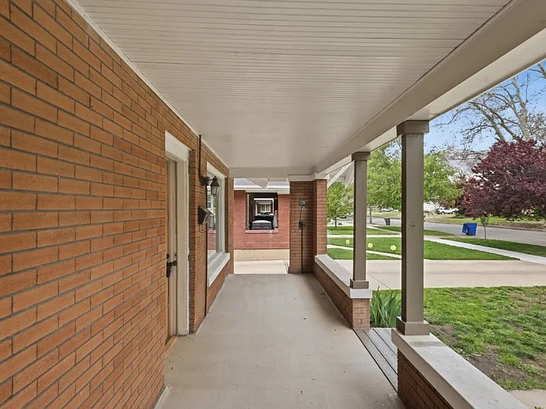 2541 Brinker Ave — Photo 3