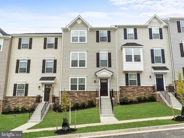 1021 Valley Run Dr, Fredericksburg, VA 22401