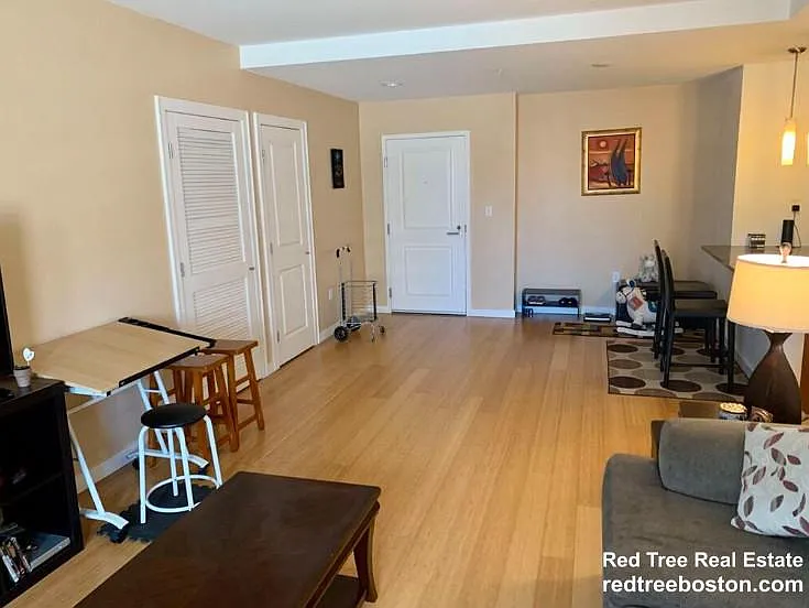 16 Miner St — Photo 10