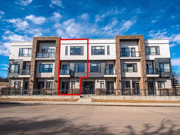 3rd image of 15 E Rosscarrock Gate SW #109