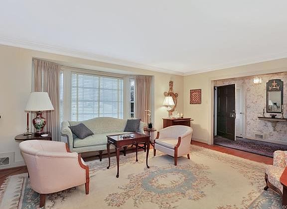 5th image of 8657 Riverwood Dr