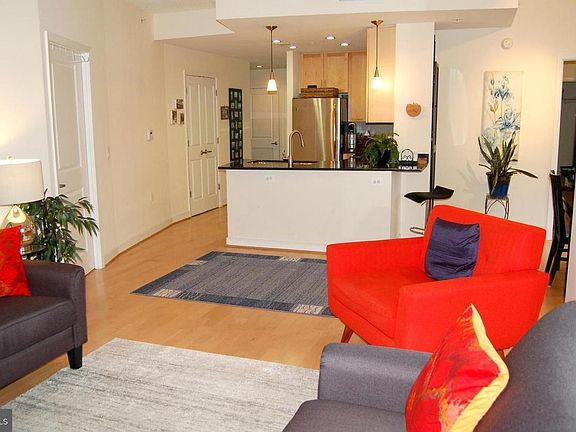 2nd image of 820 N Pollard St APT 414