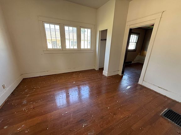 5th image of 2038 Ohio Ave