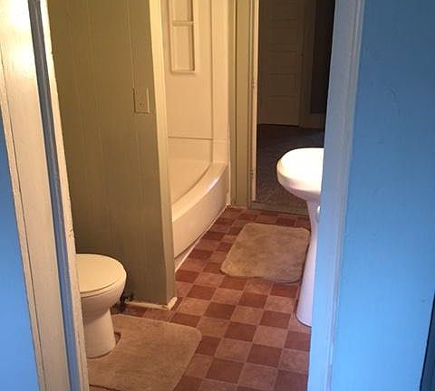 4th image of 323 W Hutchison St APT 3