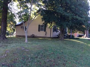 615 N Poplar St, Bruceville, IN 47516